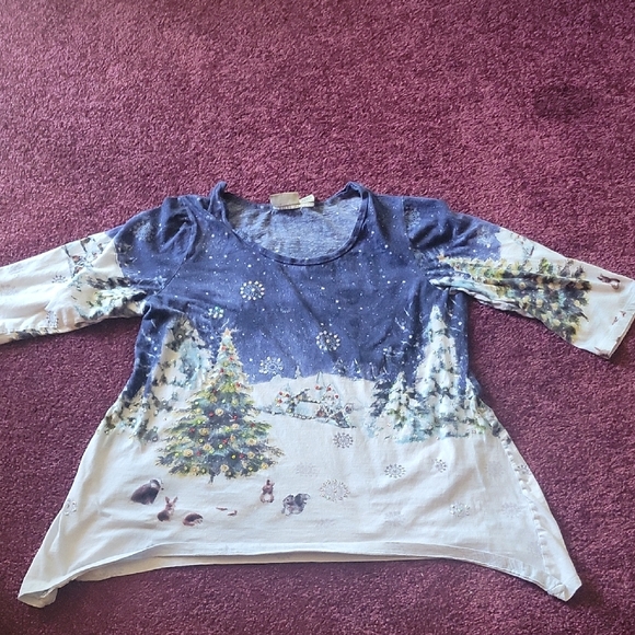 Tops - Blue and White Long Sleeve Tee with Artistic Design